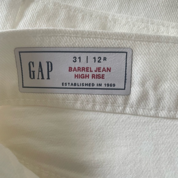 GAP High Rise Barrel Jeans white NWT - Picture 2 of 3